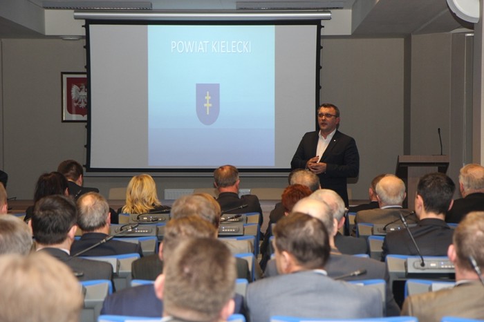 Samorządowcy powiatu kieleckiego poznali założenia programów unijnych na lata 2014-2020