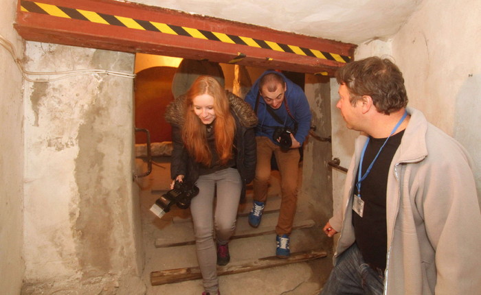 Niezwykły plener fotograficzny w podziemiach WDK w Kielcach