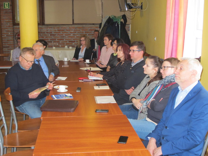 O rozwoju kompetencji kadr i promocji przedsiębiorstw na spotkaniu w Sandomierzu