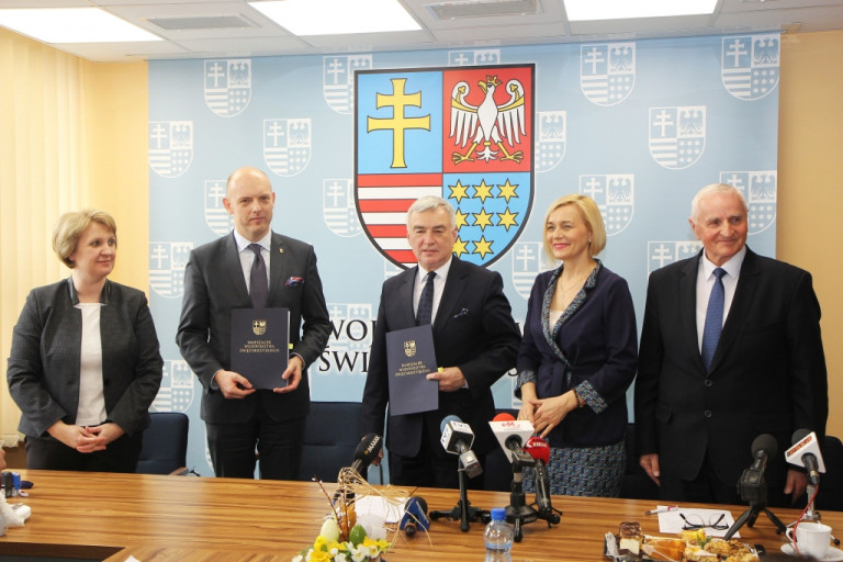 Podpisanie Umowy Z Gminą Zagnańsk (2)