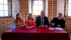 Uroczyste Podpisywanie Umów W Zamku Królewskim W Sandomierzu (4)