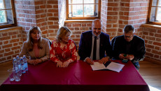 Uroczyste Podpisywanie Umów W Zamku Królewskim W Sandomierzu (6)