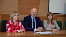 Uroczystość Podpisania Umów W Starostwie Powiatowym W Staszowie (5)
