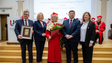 Marszałek Renata Janik, rektor UJK w Kielcach prof. dr hab. Beata Wojciechowska, starosta kielecki Tomasz Pleban, wicewojewoda świętokrzyski Michał Skotnicki