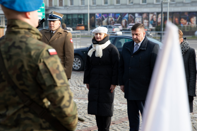 Anita Koniusz, członek Zarządu Województwa - Dzień pamięci o Powstaniu Wielkopolskim1